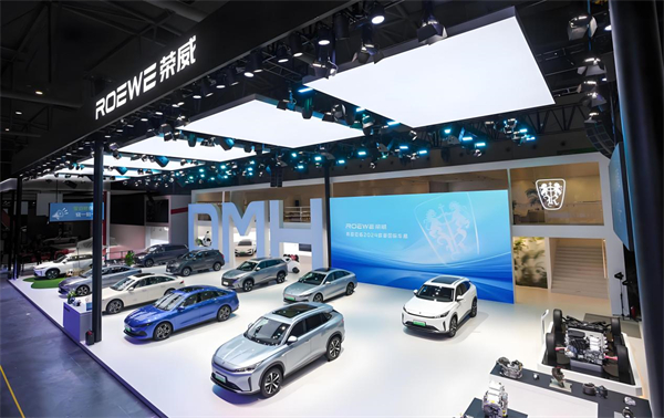 VSport-胜利因您更精彩：越过2024年的“极点”，在2025进入新的速度和节奏