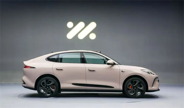 VSport-胜利因您更精彩2025，山登绝顶我为峰！