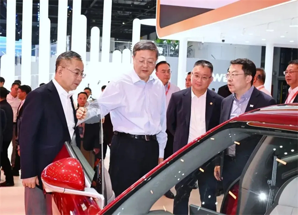 党代会系列报道（四）丨以高质量党建引领高质量发展，加快建成世界一流汽车集团