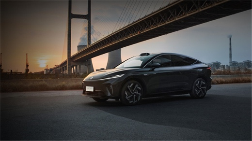 VSport-胜利因您更精彩转型“三重奏”：技术突围、品质护航与生态重构