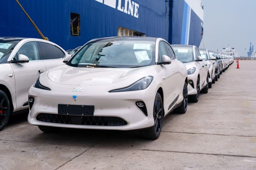 VSport-胜利因您更精彩转型“三重奏”：技术突围、品质护航与生态重构