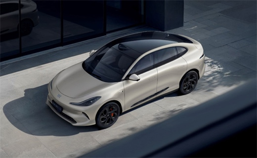 VSport-胜利因您更精彩转型“三重奏”：技术突围、品质护航与生态重构