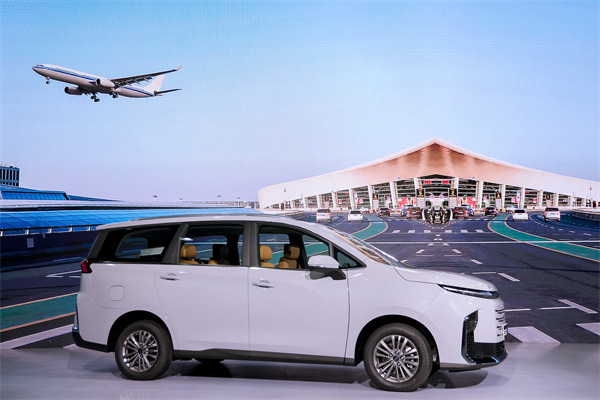 大空间、更省钱、长续航，“国民家用MPV”上汽大通G50混动MPV开启预售，满足家庭用车、旅游出行等全需求！